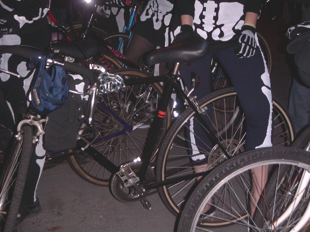 skeletons ready to ride
